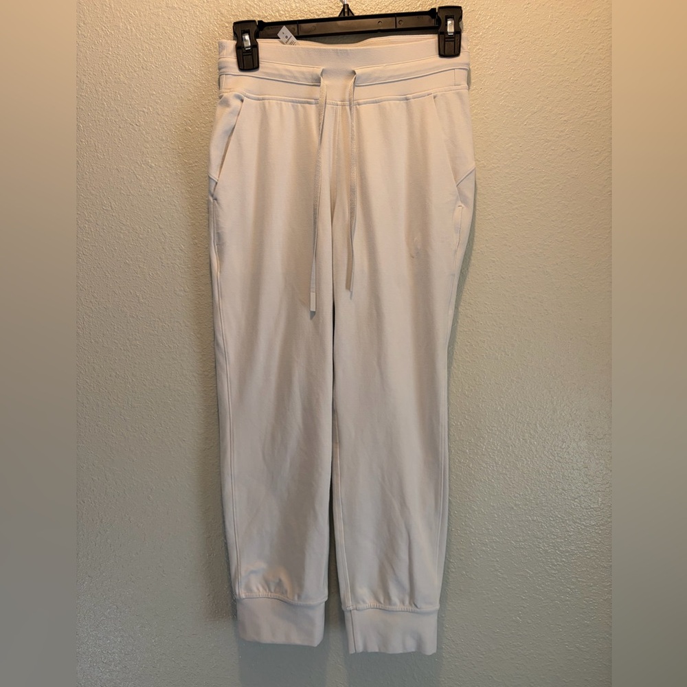 Lululemon Athletica Women's White 7/8 Joggers Size 4